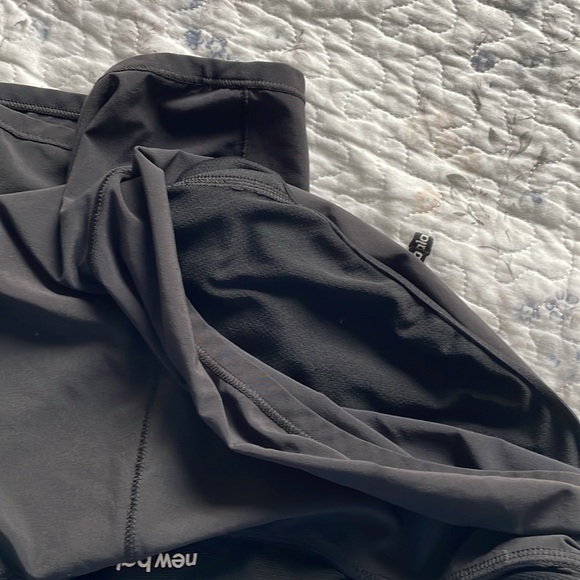 NEW BALANCE Shorts - Picture 4 of 4